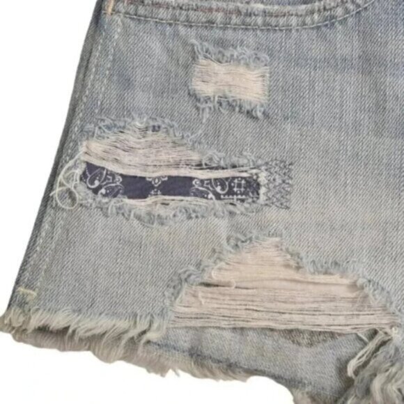 Hollister High Rise Jean Shorts Light Wash Distressed Blue Size 27 - Picture 3 of 10